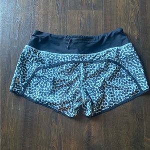 lululemon athletica run times short 4” medium rise black | blue women’s size 8